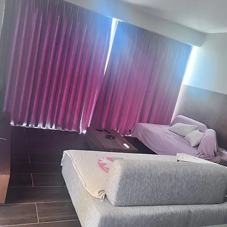 Aksionistia Apartament Lägenhet