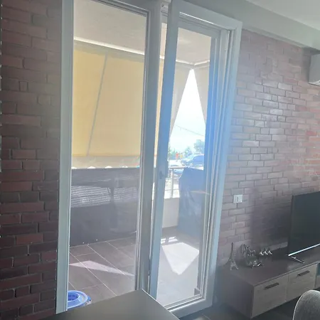 Lägenhet Aksionistia Apartament *
